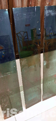 গ্লাসের সেল্ফ ৩ টি ও এলুমিনিয়ামের ক্লাপ ৯ টি